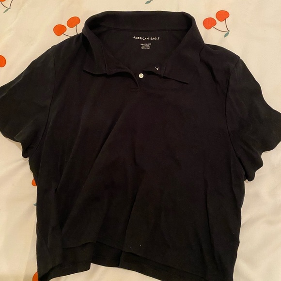american eagle super cropped black polo